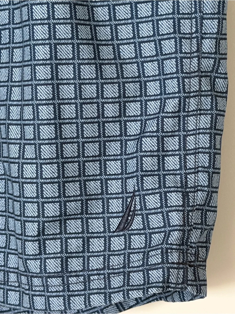 Nautica Men's Quick Dry Swim Trunks Blue Geometric Grid Mesh Lined Size M